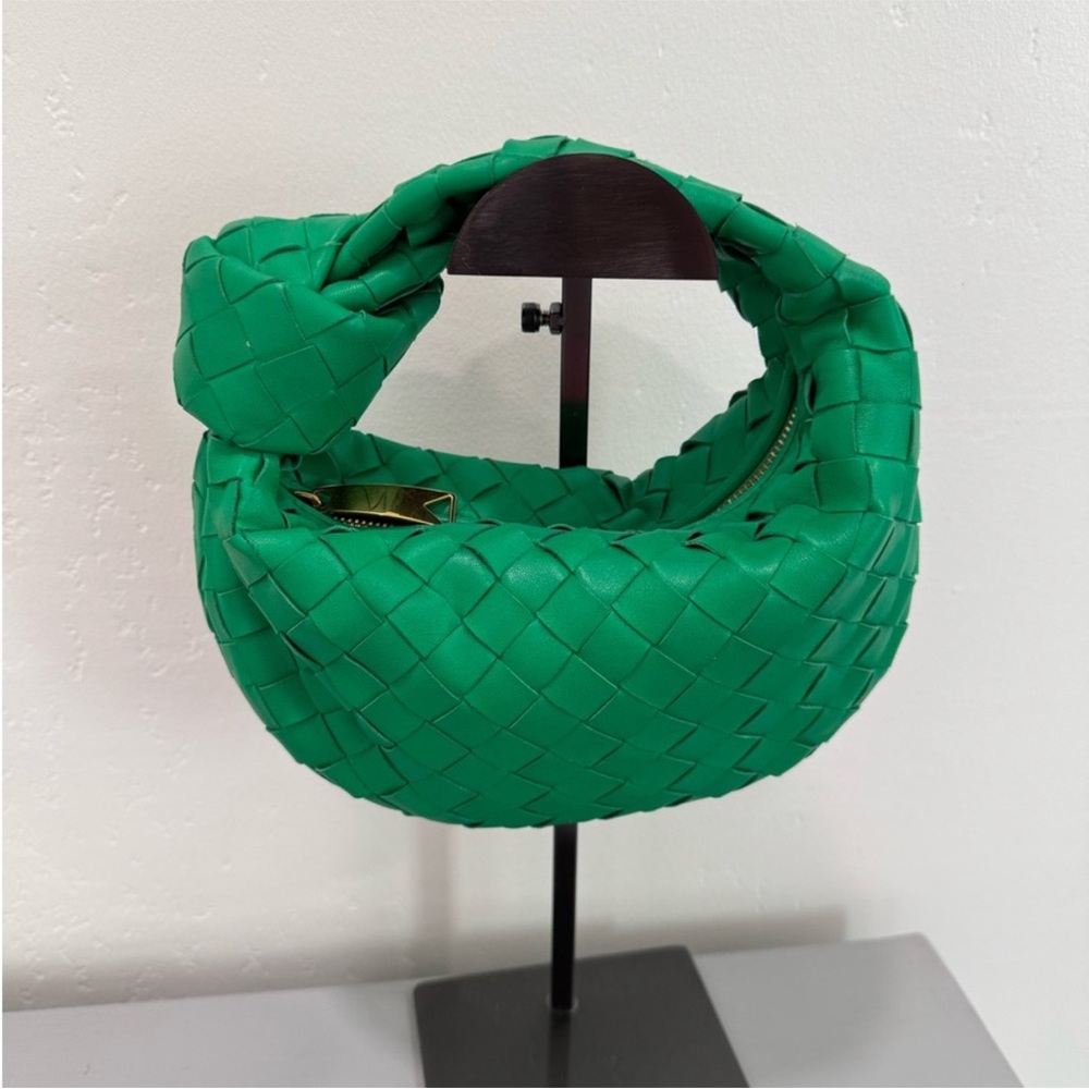 Bottega Veneta leather Intrecciato Jodie hobo mini bag clutch - Picture 2 of 5